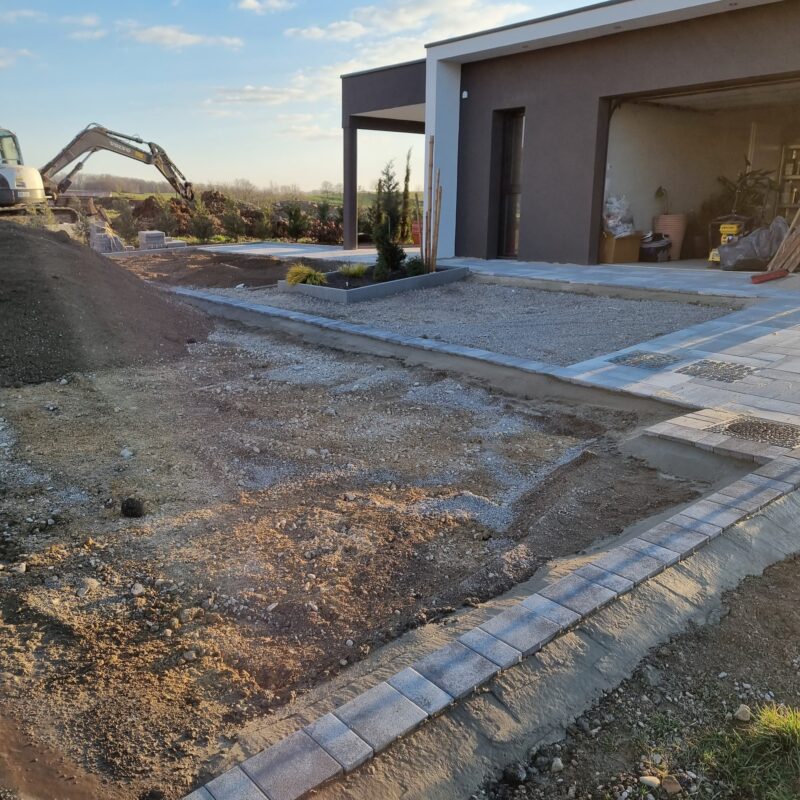TRAVAUX_TERRASSEMENT_PISCINE_TERRASSE_CONSTRUCTION 800X800 | C&B Aménagement C & B Aménagement : vos experts en travaux de terrassement et aménagement exterieur à proximité de Saint-Louis et Mulhouse dans le Sundgau Belfort 1