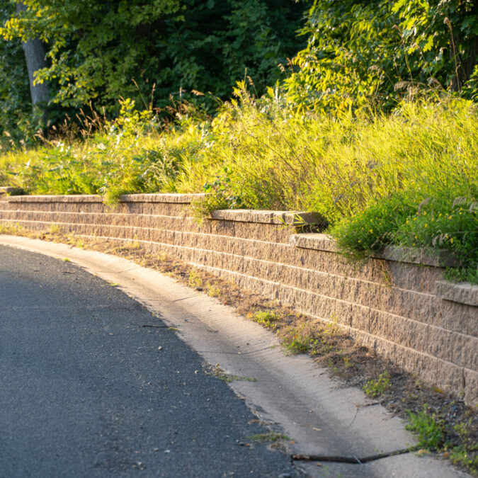 Comment int&eacute;grer un mur de sout&egrave;nement dans votre paysage ? Audincourt